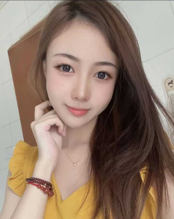 颜值不错，身材可以值得推荐。