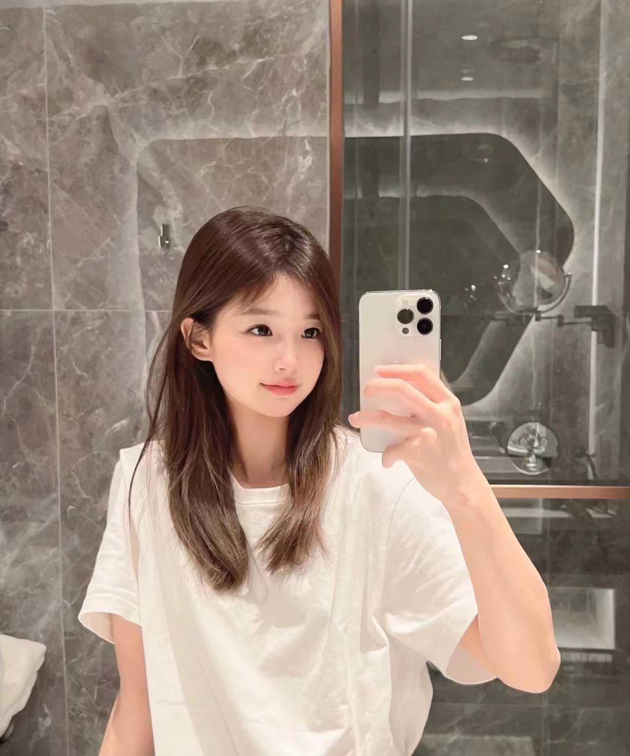 可爱甜美，会调情