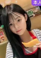 超级年轻的嫩妹