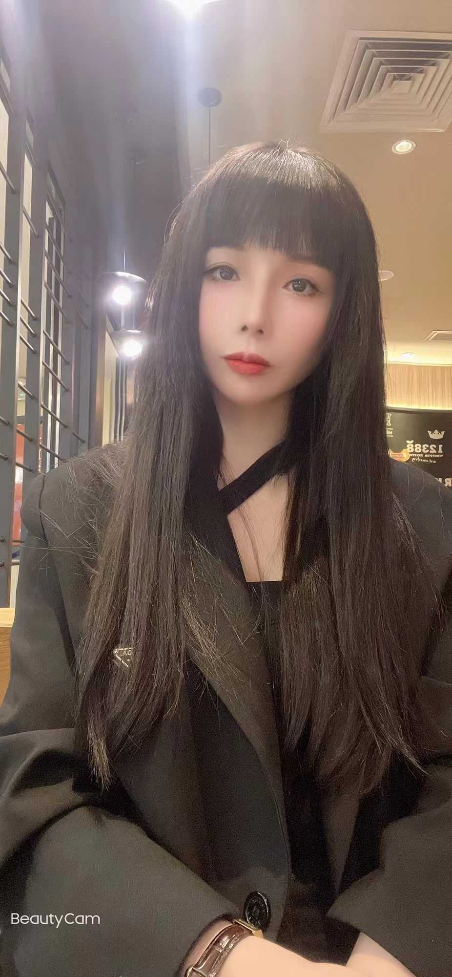 项目多，可以聊聊，人漂亮妖娆