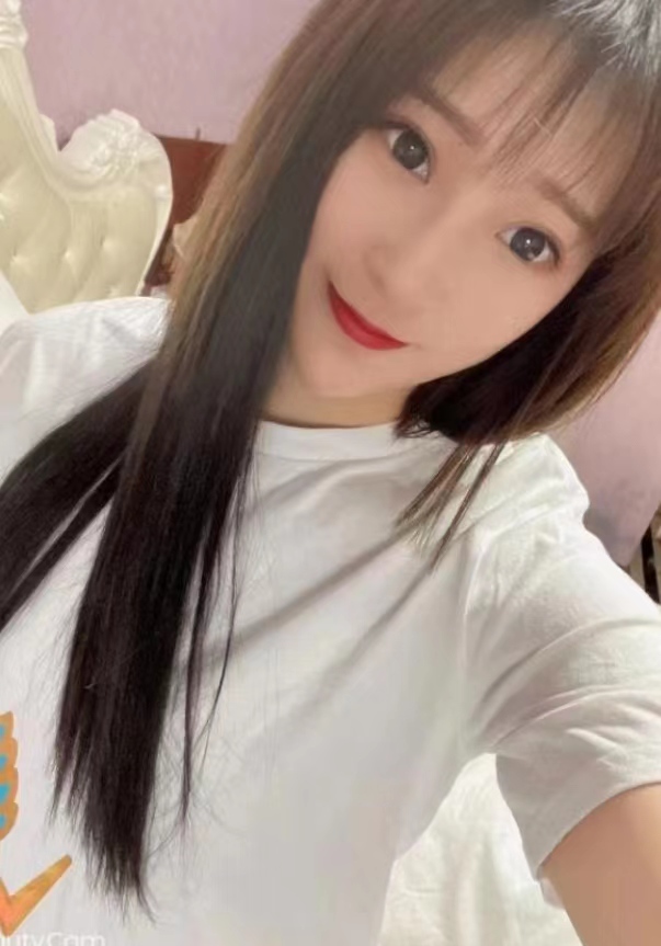 气质的长发妹妹