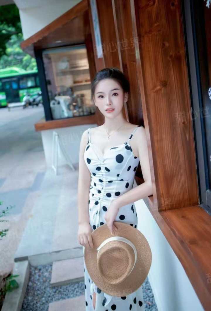 很有女神气质的美女