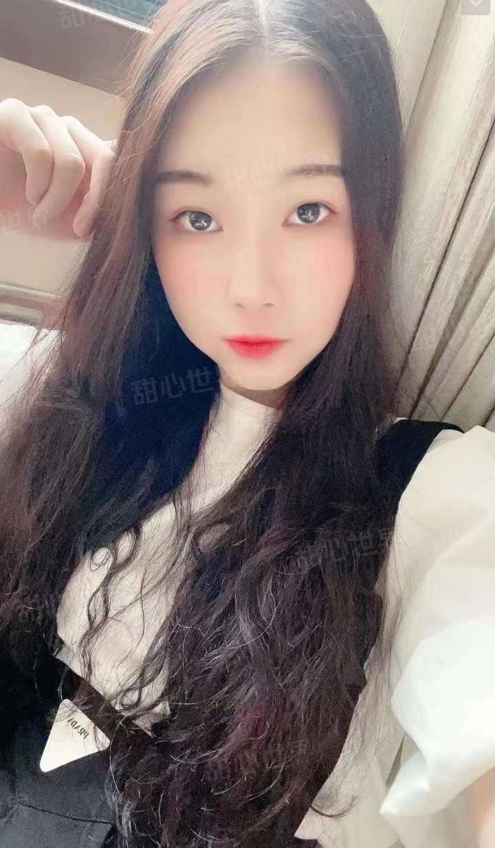 年轻颜值一般的妹子