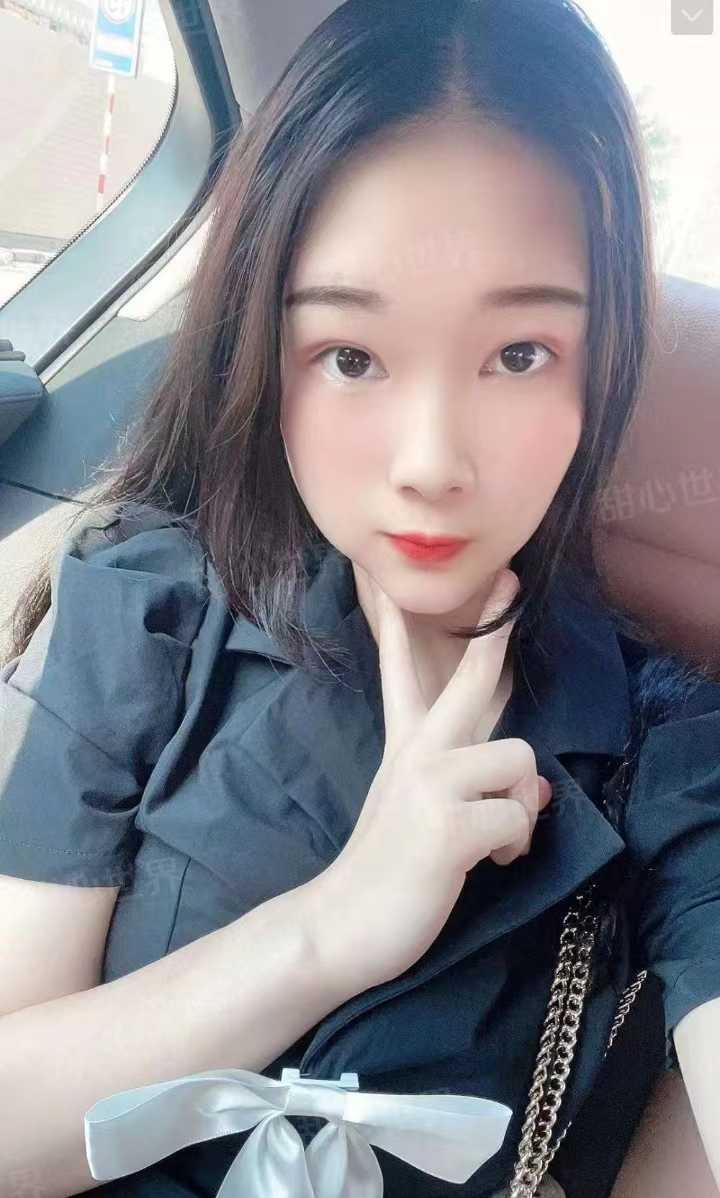 年轻颜值一般的妹子