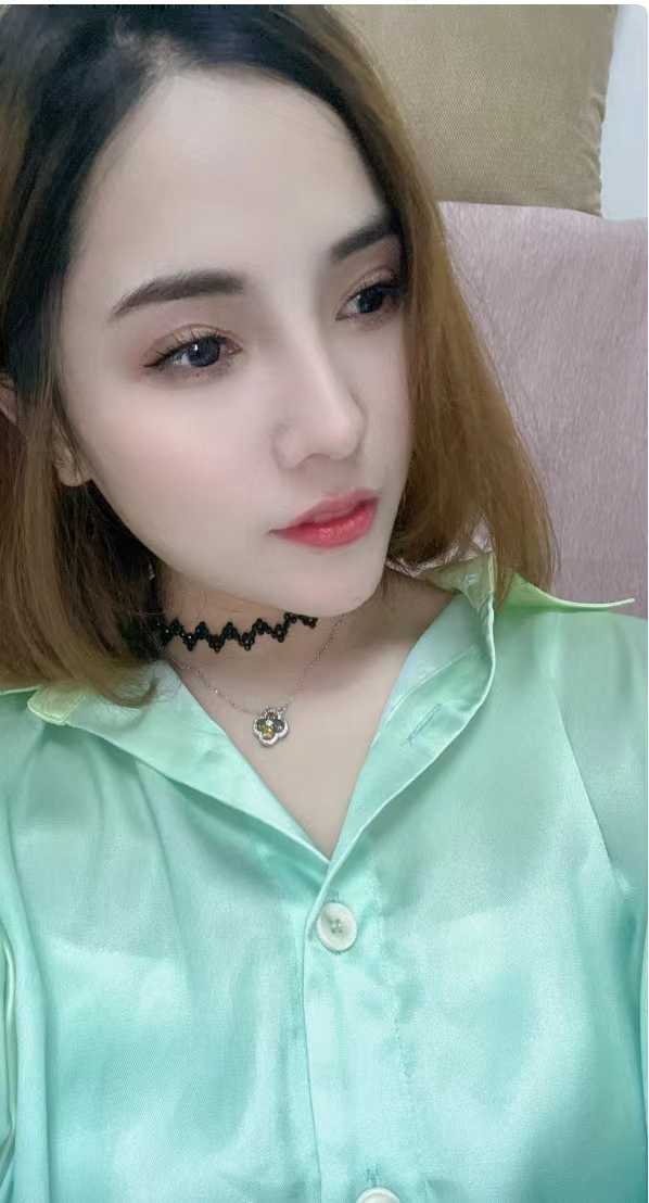 眼神超级有诱惑力