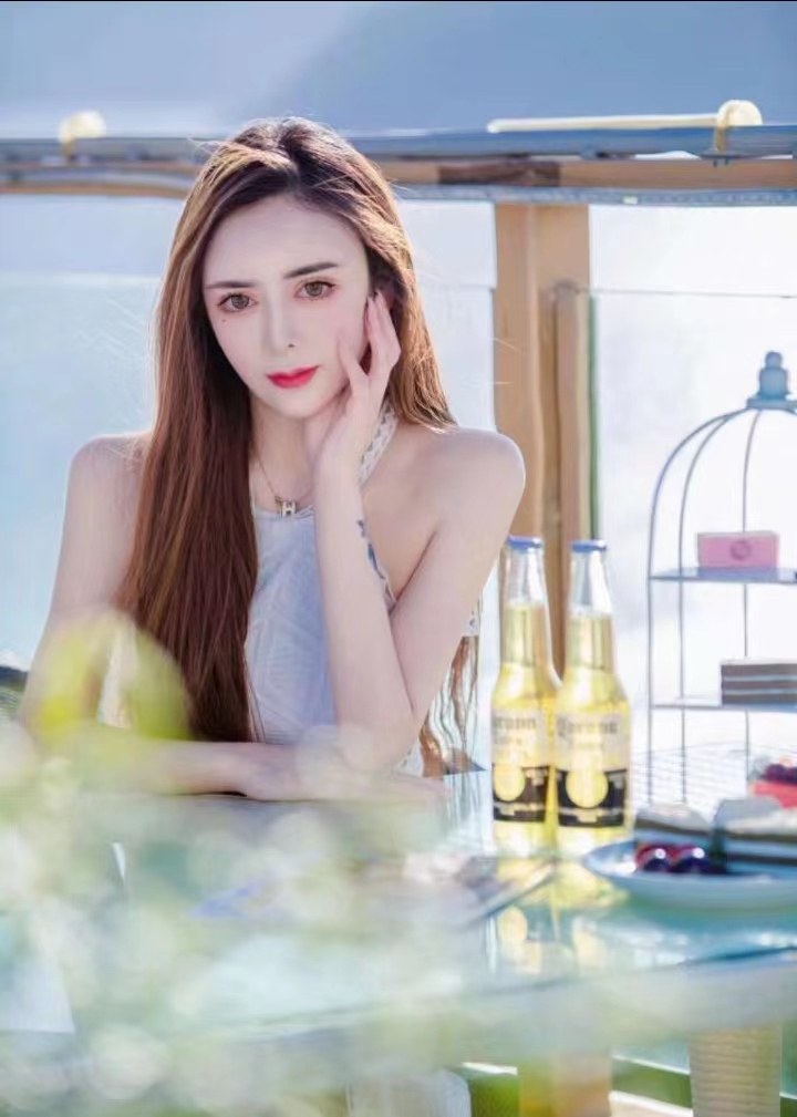 颜值身材都很顶的mm