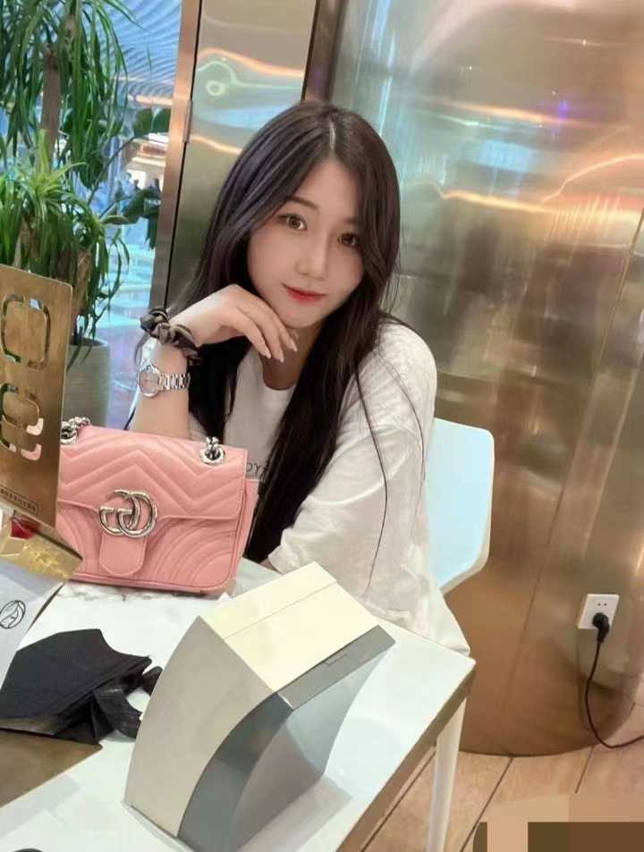 有感觉的御姐型小姐姐