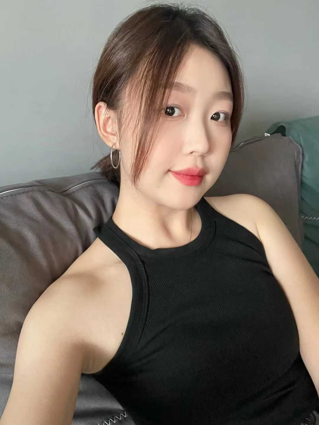 美丽的涵涵老师在线开课