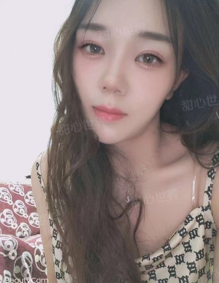 可以选制服，花样多