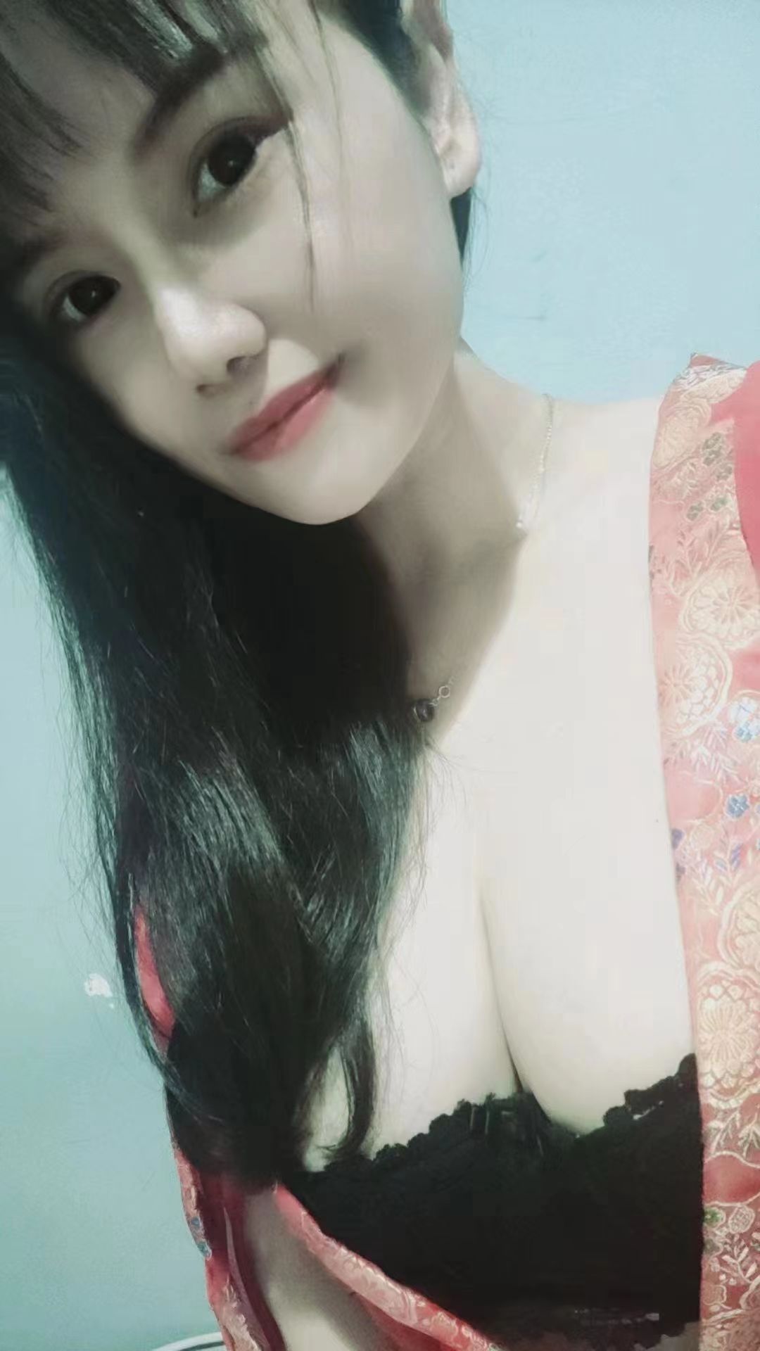 龙华丫头会叫会喷水