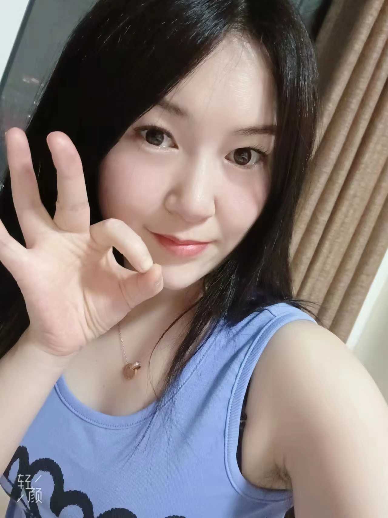 丰满身材，韵味十足的姐姐