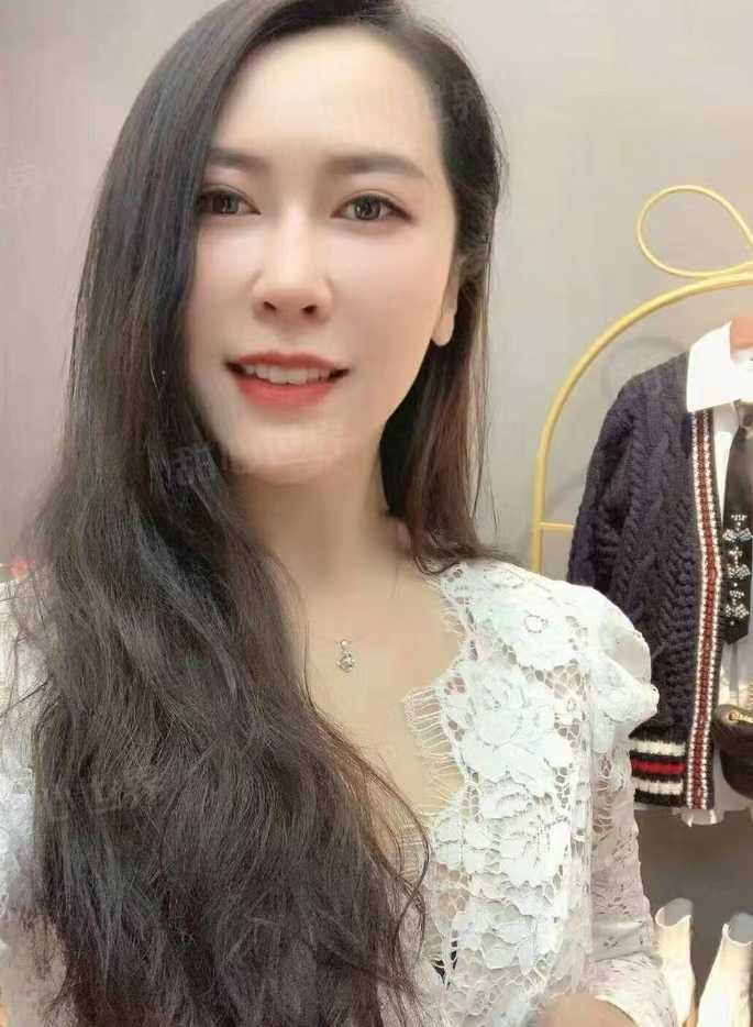 兼职的风韵少妇