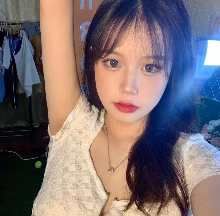 武侯区00后小美女，听话可爱