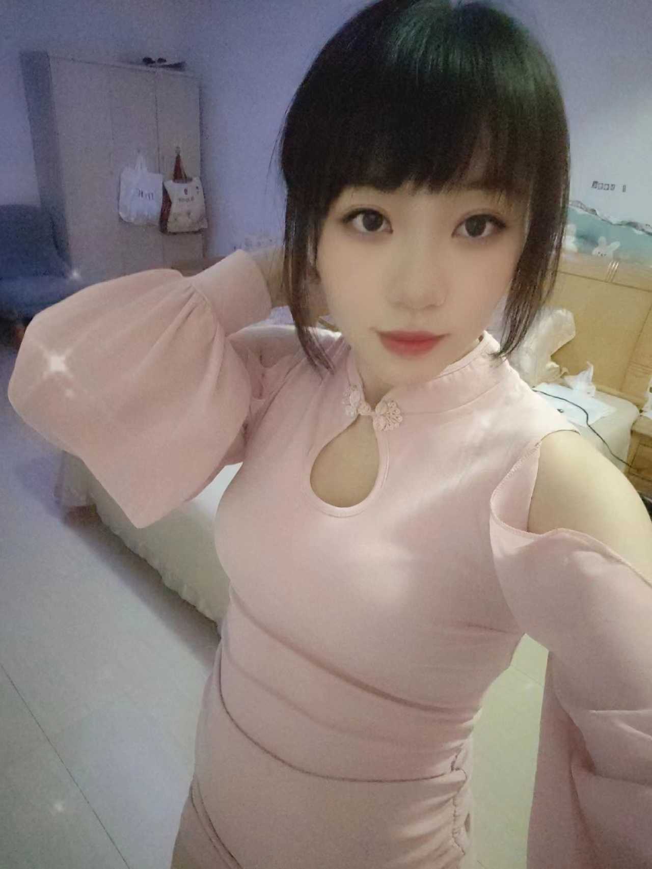 女人味十足，态度好，不催人