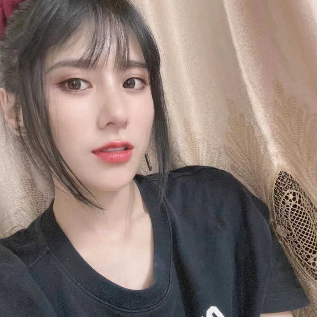 前凸后翘，KH很棒，整个人酥酥麻麻的