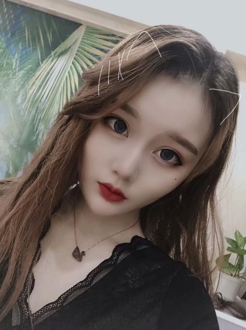 服务系大胸少妇