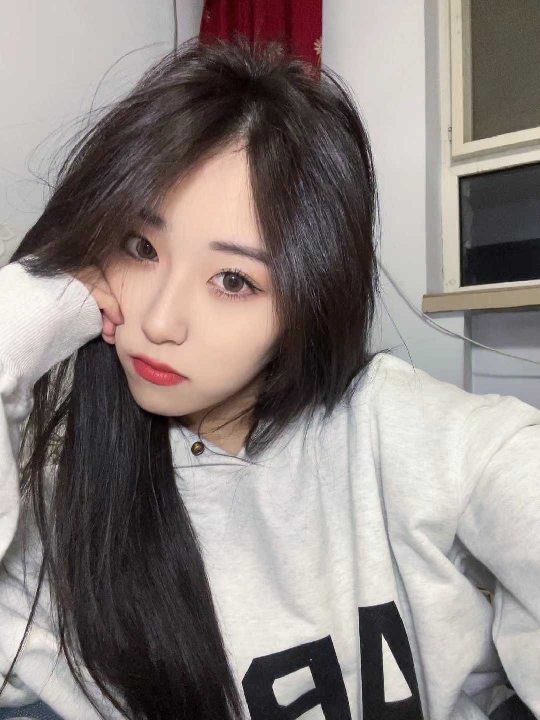 懂配合，比较主动，女上动得太快了，有点顶不住