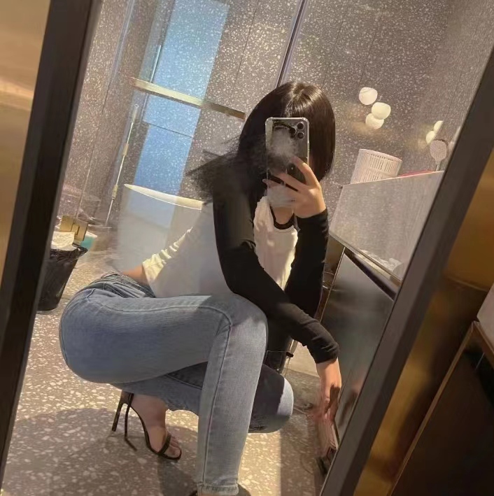 形象气质佳人翘臀胸挺妹子