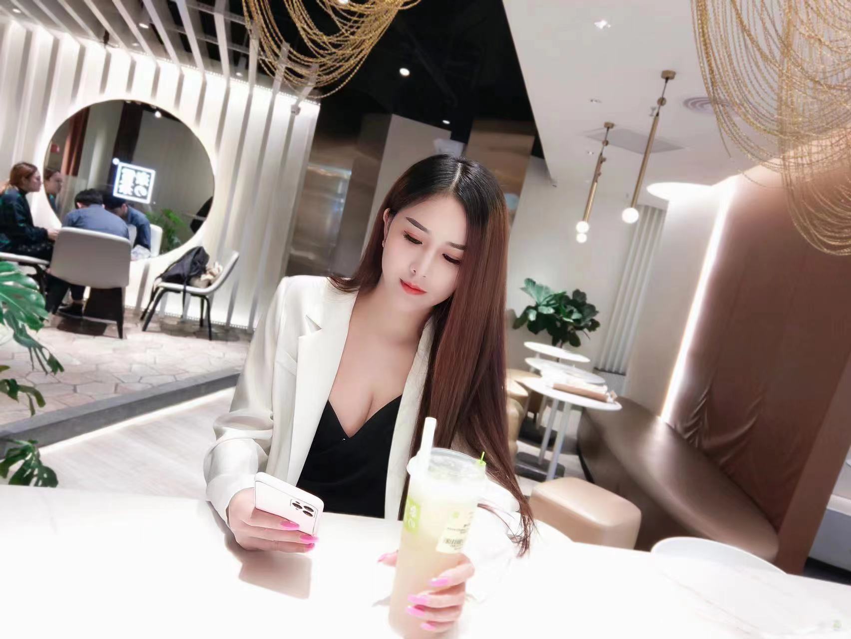 气质很好很美，喜欢的可以去体验