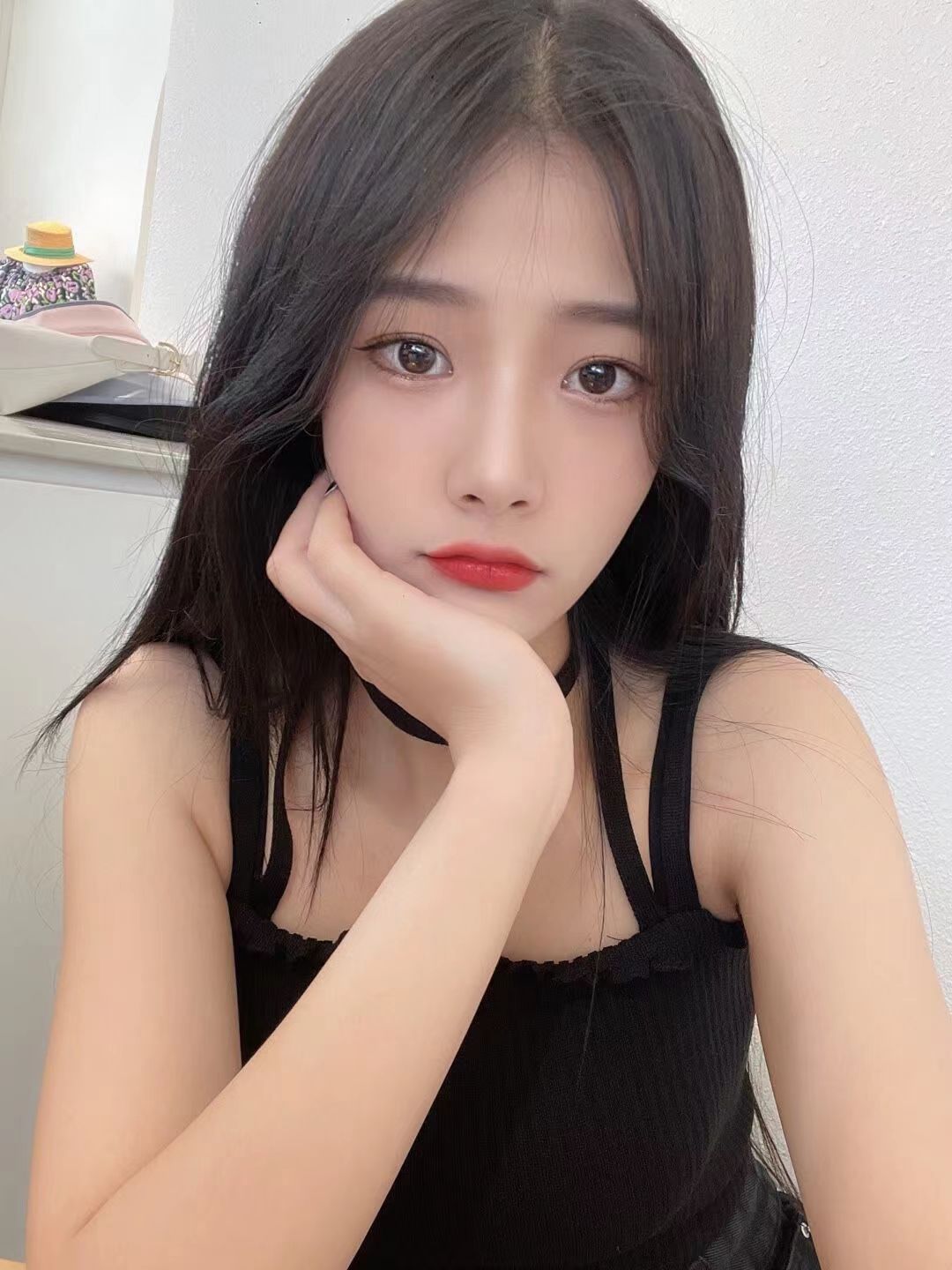 很温柔的一个小妹妹，姿势都挺配合