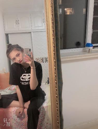 花啦小姐姐，健身教练