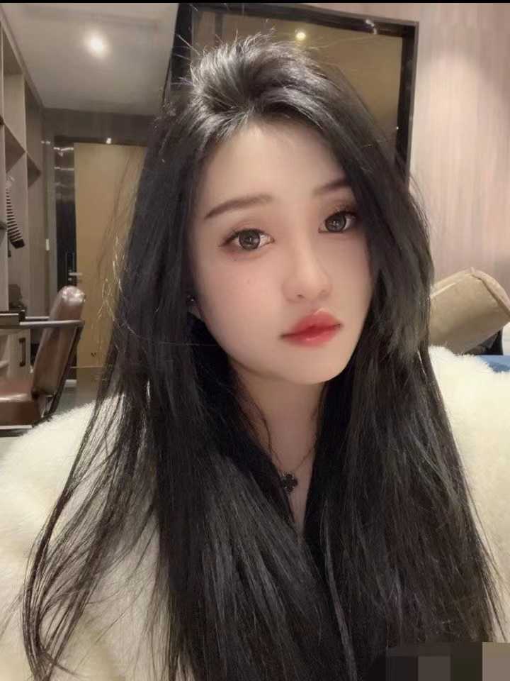 清纯漂亮的妹子 听话乖巧