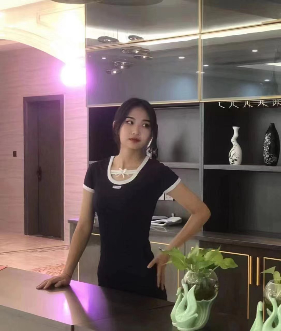 外表文静，到床上就是一个欲女