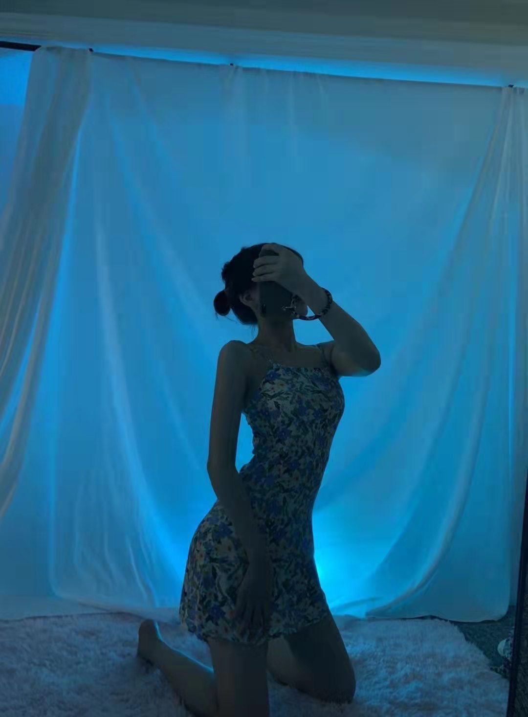 乖巧懂事，玩的很开