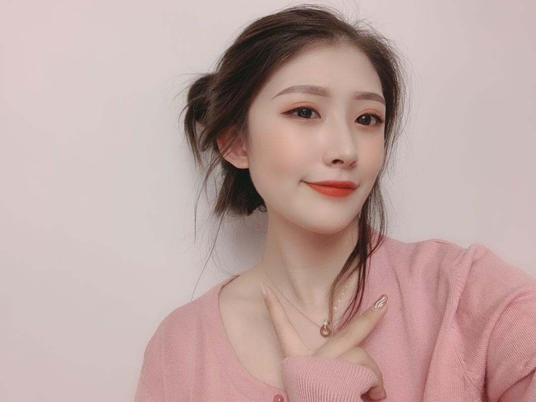 兼职小妹黑丝制服 肤白貌美风Sao浪货