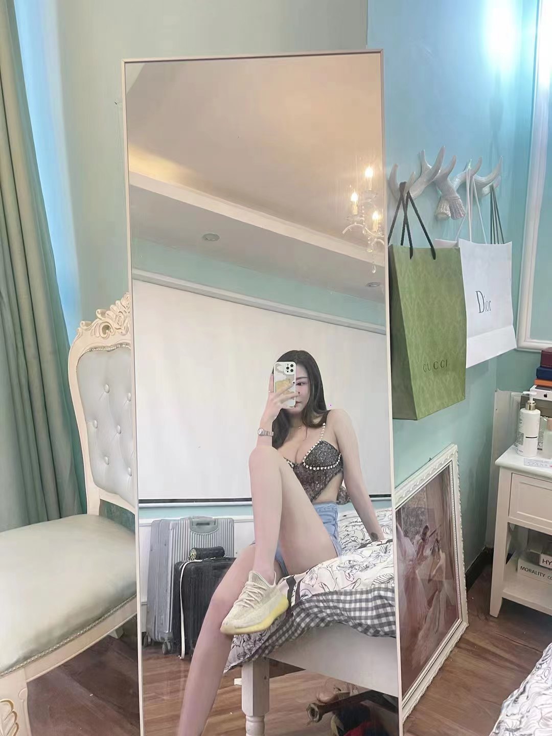 妹子也相当卖力，真是一次愉悦的体验