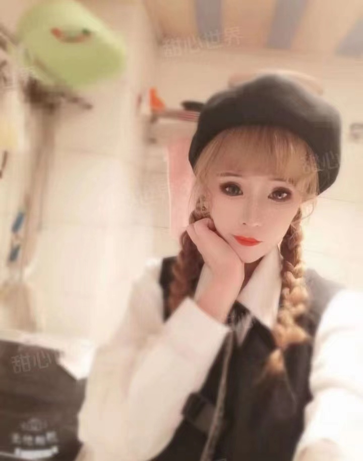 黄发小萝莉让你流连忘返