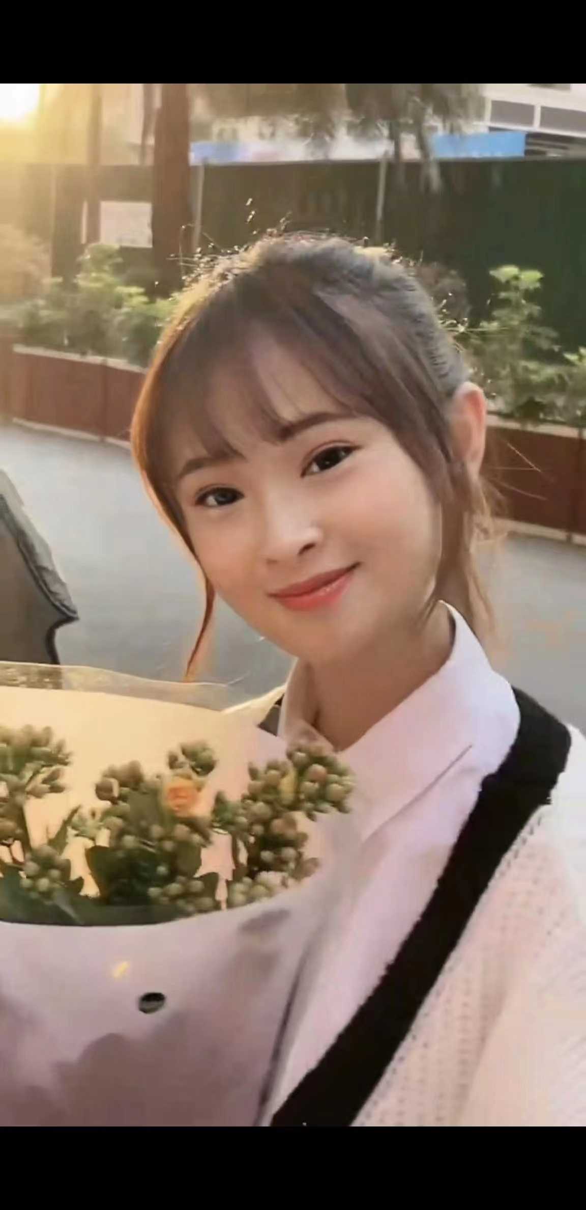 服务不错，人长的漂亮