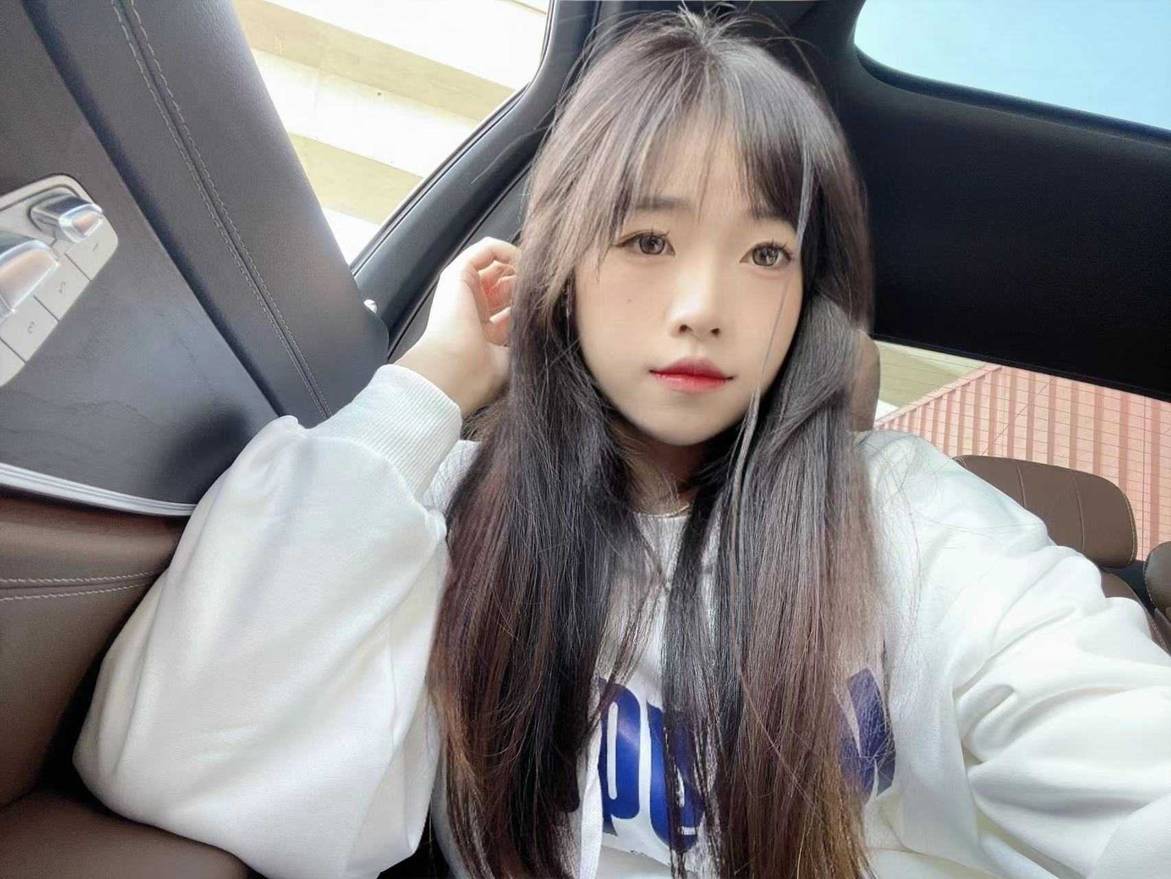 皮肤白皙细腻，三点粉嫩，真材实料