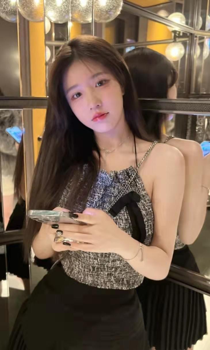 馨怡刚做有点羞涩