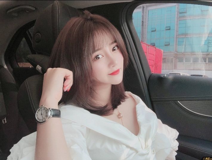 南京鼓楼黑丝美腿极品小姐姐