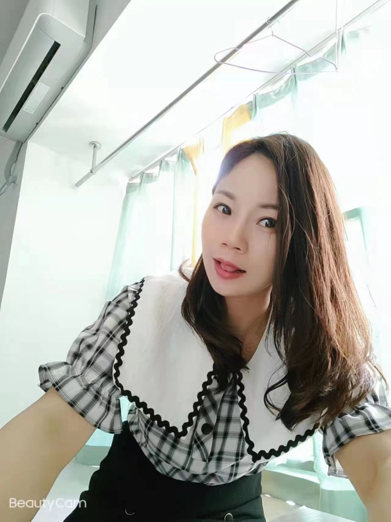 还不错，服务态度好，人有气质