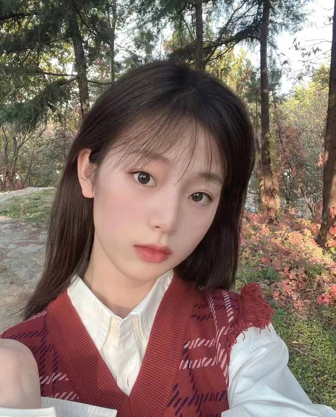 颜值高,配合度好,不机车,热情主动