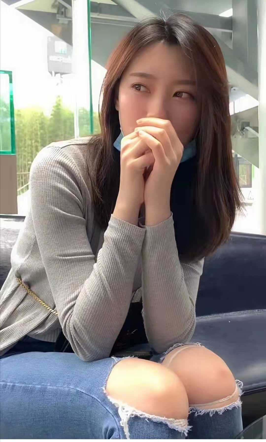 性感紧身裤美女白嫩叫声让人陶醉