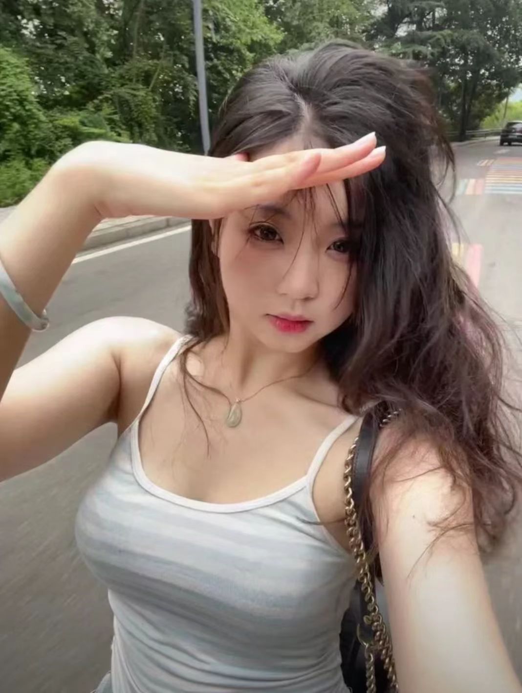 一个很活跃的小师妹