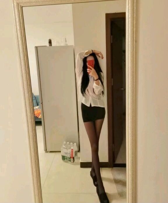 北京朝阳温柔大方个高腿长，皮肤白身材好，