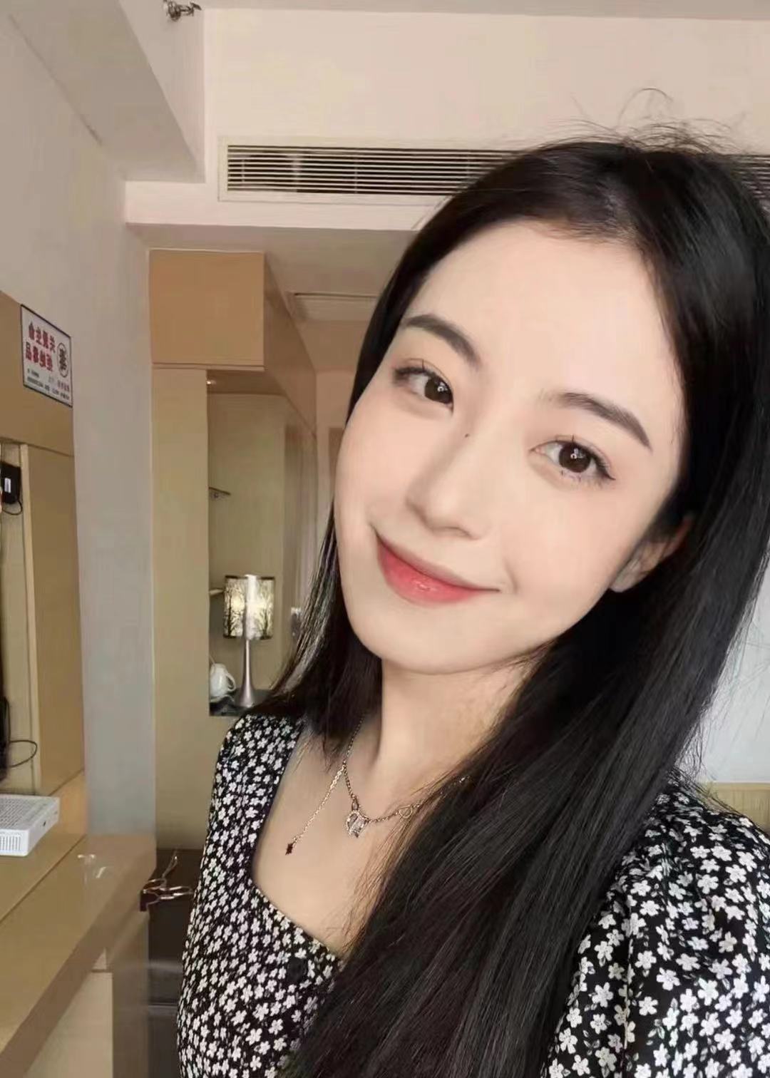 极品嫩妹，服务好，让你欲罢不能