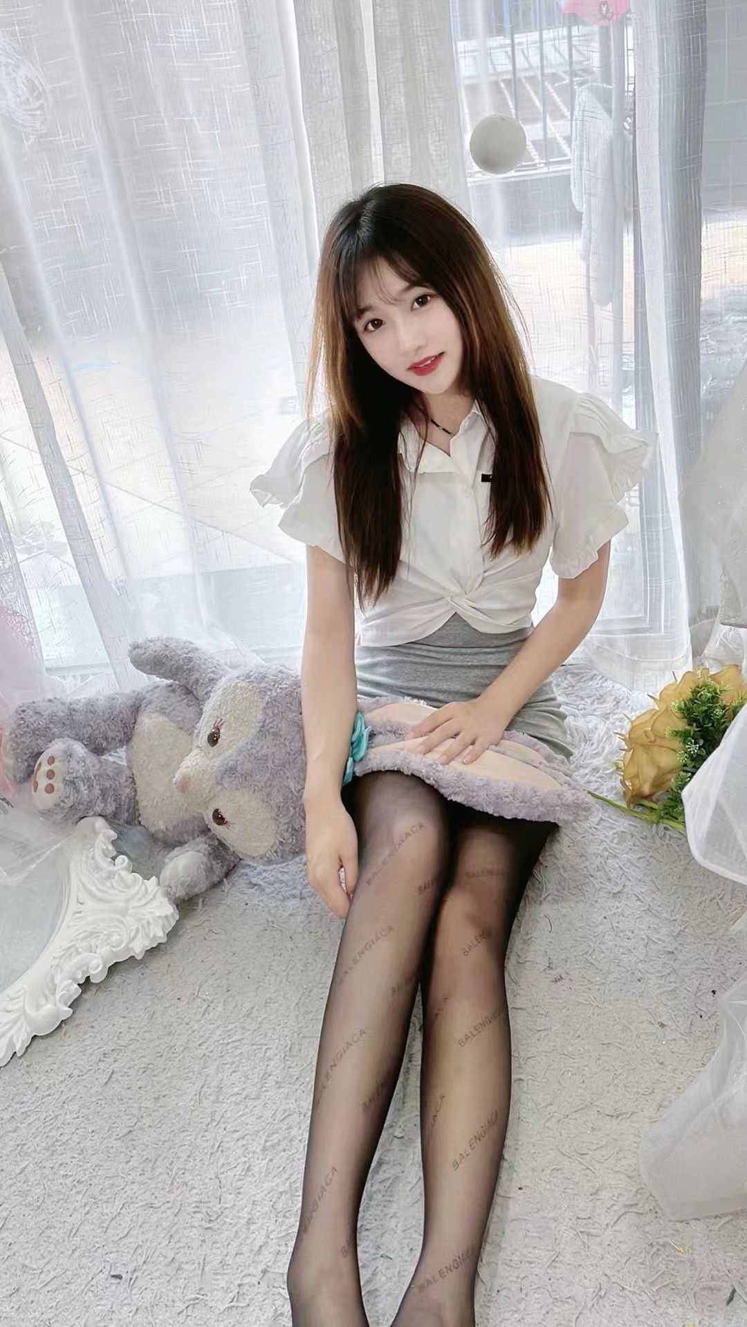 气质很好也很温柔，服务态度不催