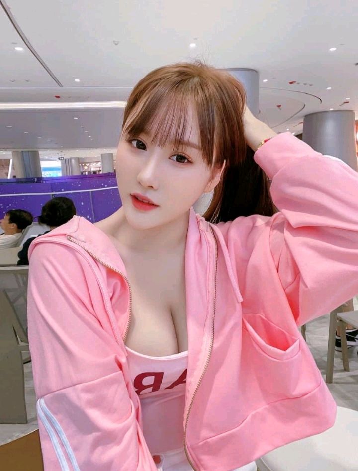 广州的重庆辣妹子热情大方，个子高，大长腿，皮肤好，身材好，人照一致