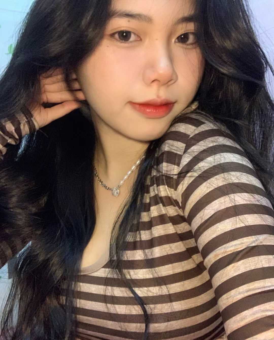 光滑白嫩，手感极佳，床上玩的开