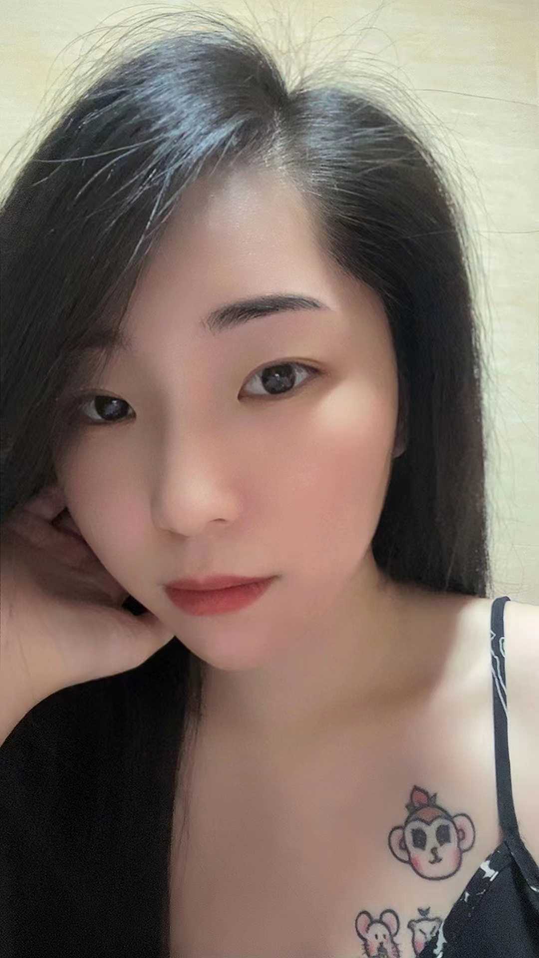 厦门漂亮纹身妹妹