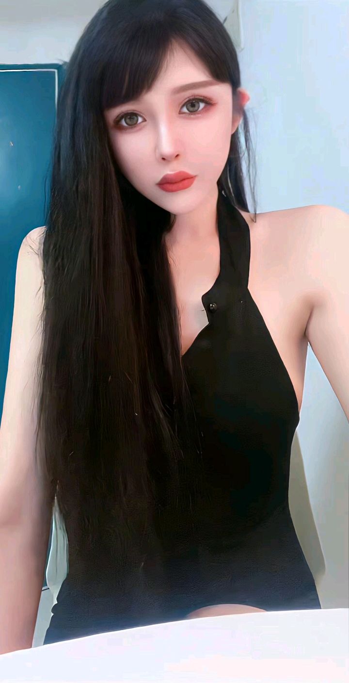 深圳福田颜值高，身高170体重52kg，身材性感火辣，腿超长