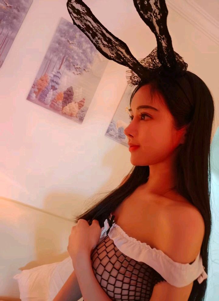 深圳颜值高，身材性感火辣