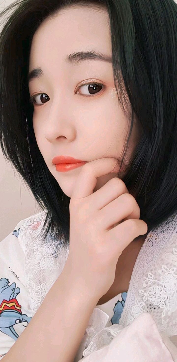 杭州东站00后可爱妹妹