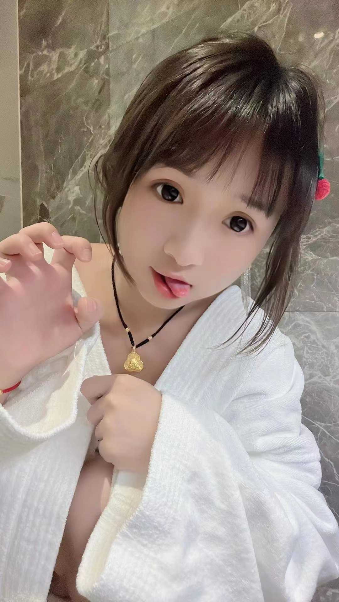 可爱不失性感的小萝莉