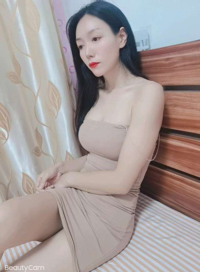长安小巧可爱少妇
